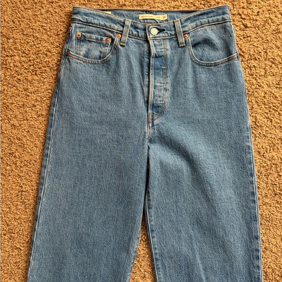 Levi’s Ribcage Straight Ankle Women’s Jeans - Picture 2 of 3